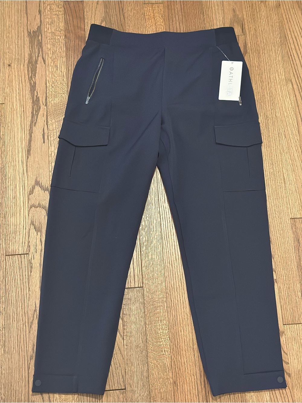 Athleta Women’s Navy ‘Endless’ Athletic Jogger Cargo Pants with Zip Pockets